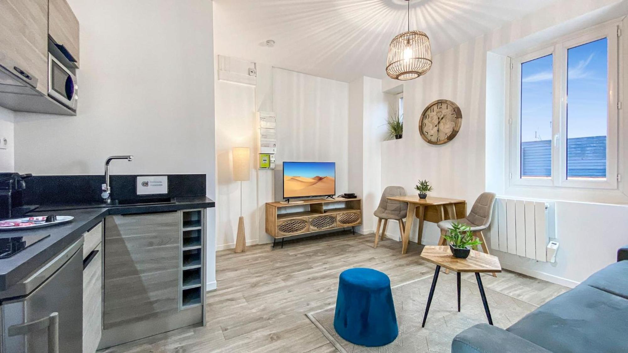 Homey Titi - Hyper-Centre - Proche Gare Et Tram - Lit Convertible - Wifi Gratuit Annemasse Bagian luar foto